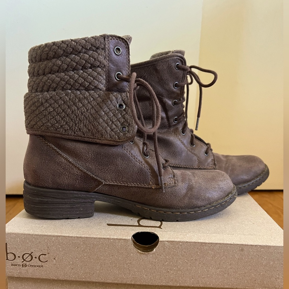 b.o.c Born convertible Chelsea boots w/ velvet cuff lining